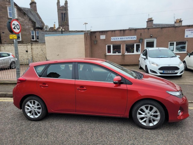 TOYOTA AURIS 1.3 Dual VVT-i Icon