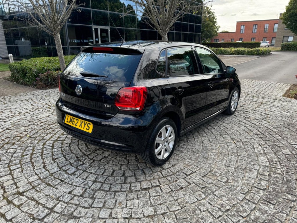 VOLKSWAGEN POLO