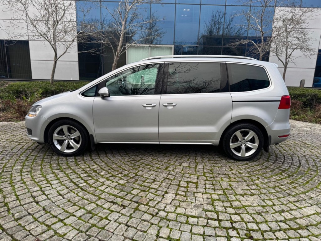 VOLKSWAGEN SHARAN