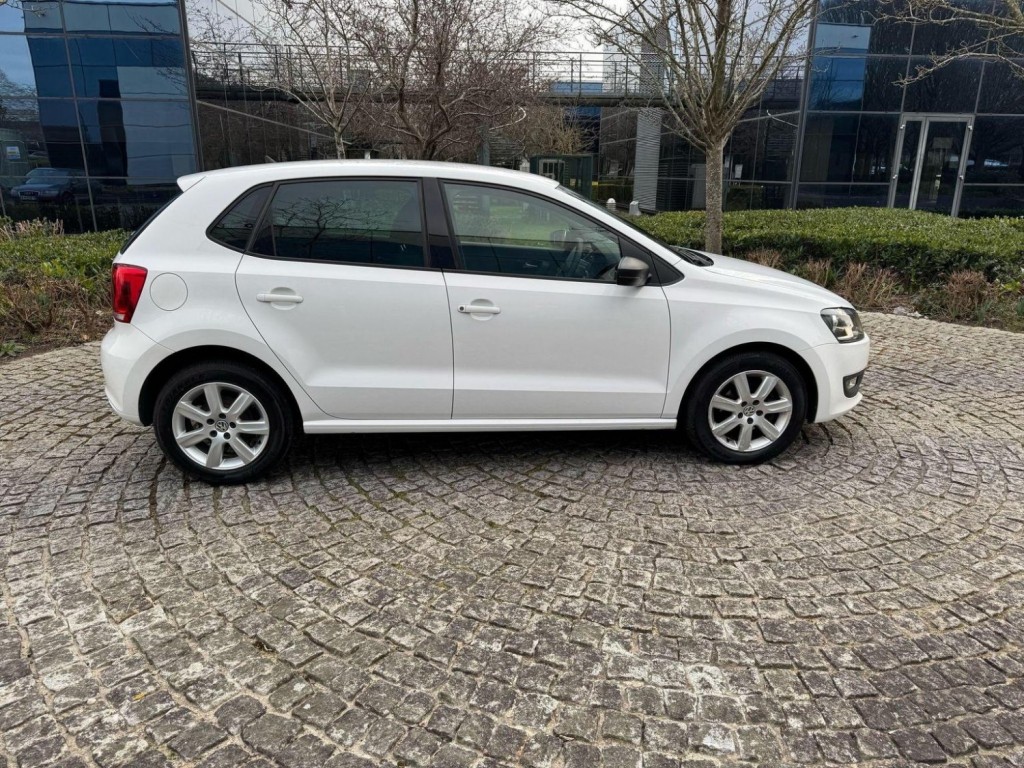VOLKSWAGEN POLO