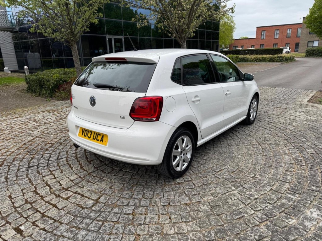 VOLKSWAGEN POLO