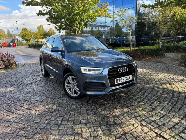 AUDI Q3