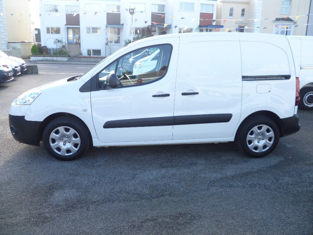 PEUGEOT PARTNER