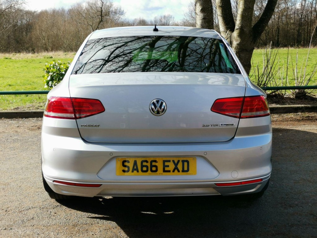 VOLKSWAGEN PASSAT