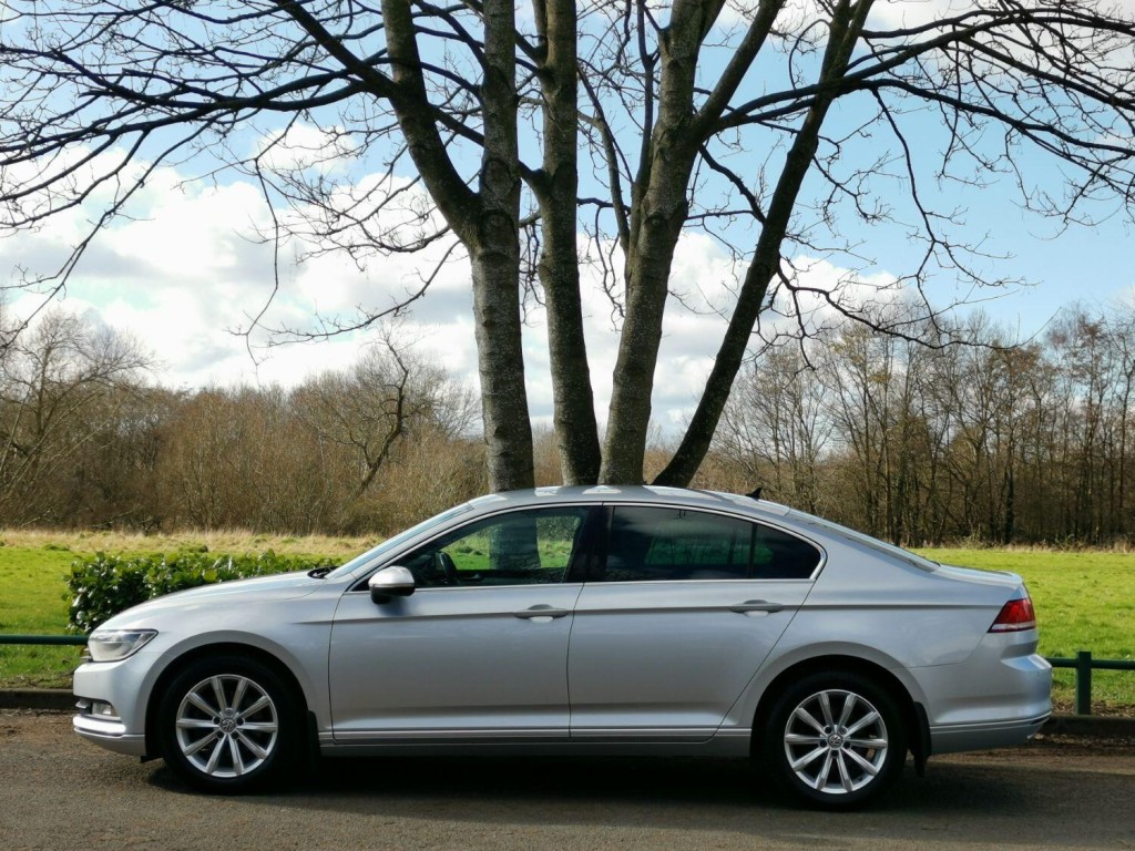 VOLKSWAGEN PASSAT