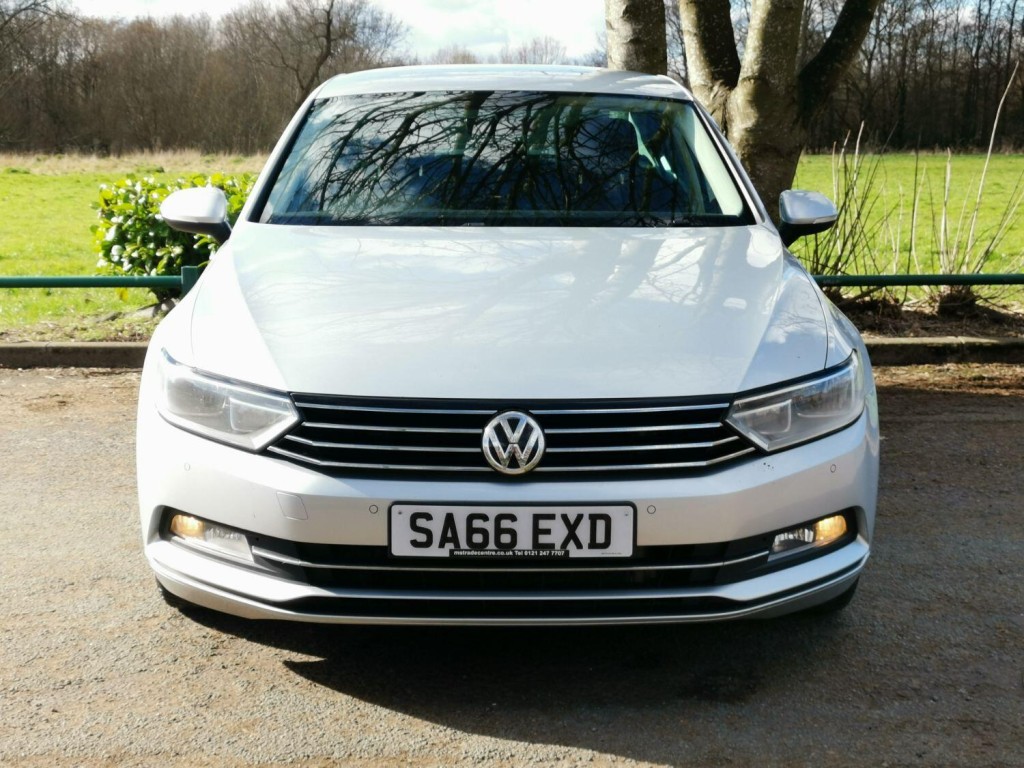 VOLKSWAGEN PASSAT
