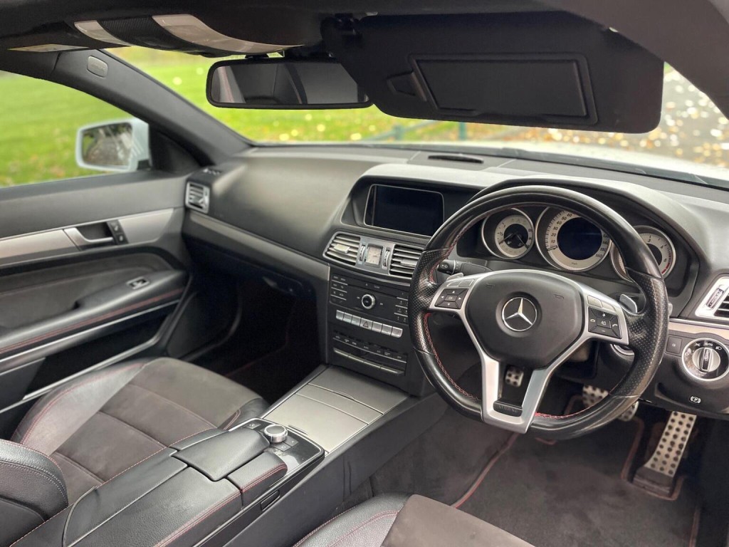 MERCEDES-BENZ E CLASS