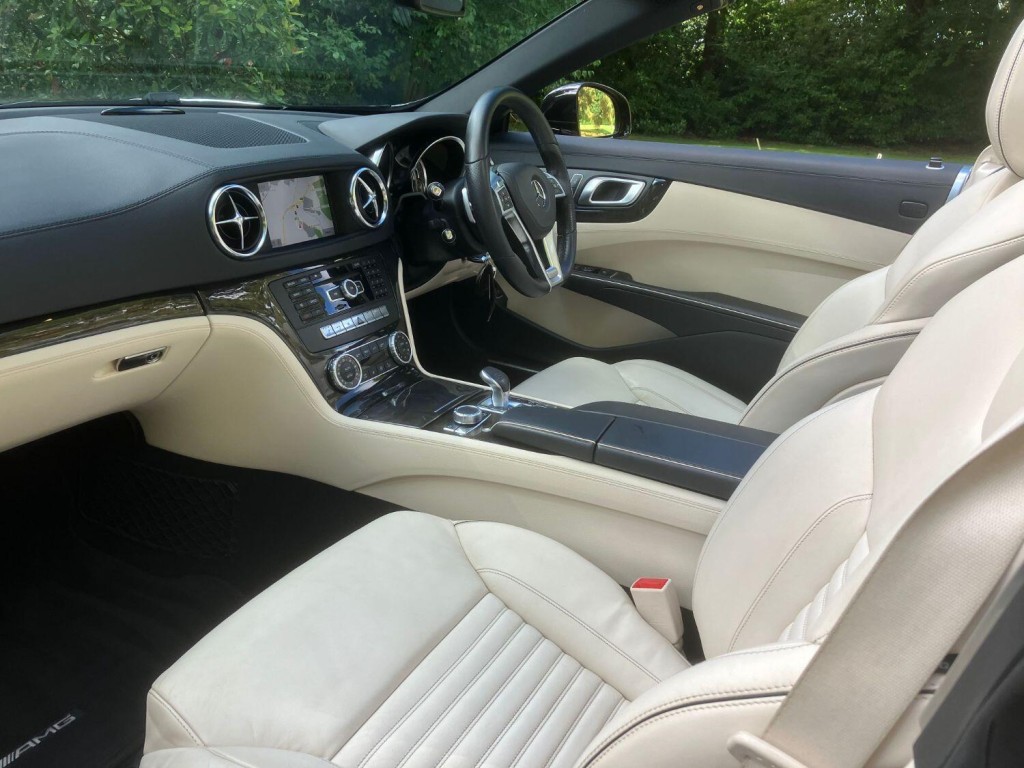 View MERCEDES-BENZ SL 3.5 SL350 V6 AMG SPORT