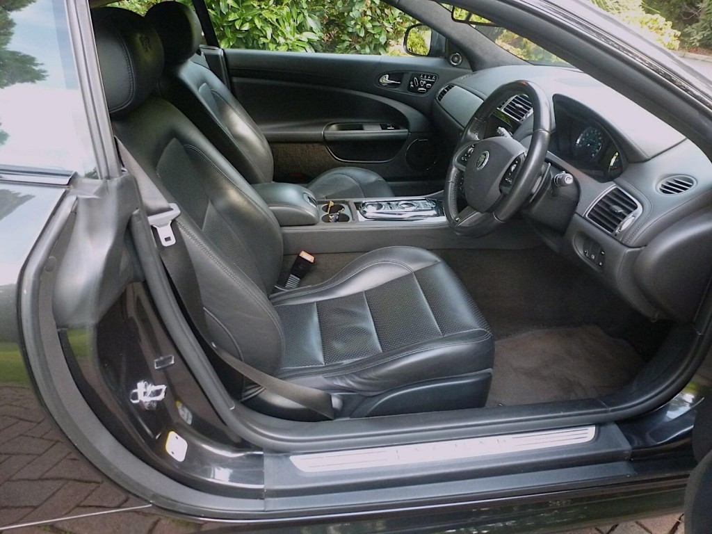 View JAGUAR XKR 5.0 V8