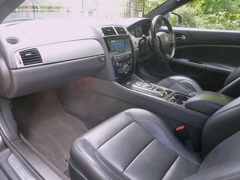 View JAGUAR XKR 5.0 V8
