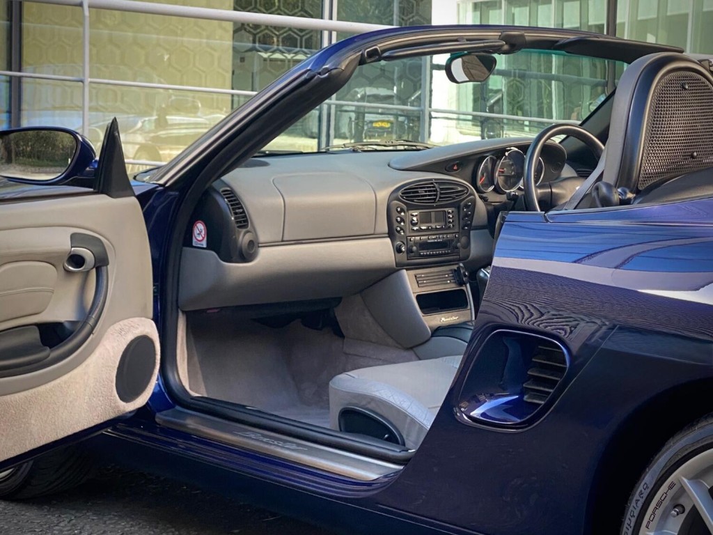 View PORSCHE BOXSTER 2.5 986