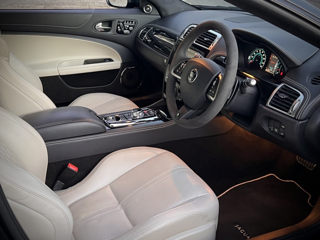 View JAGUAR XK 5.0 V8 Dynamic R