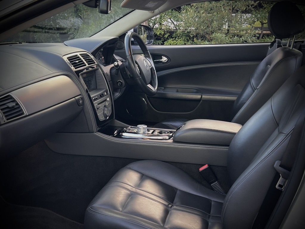 View JAGUAR XK 5.0 V8