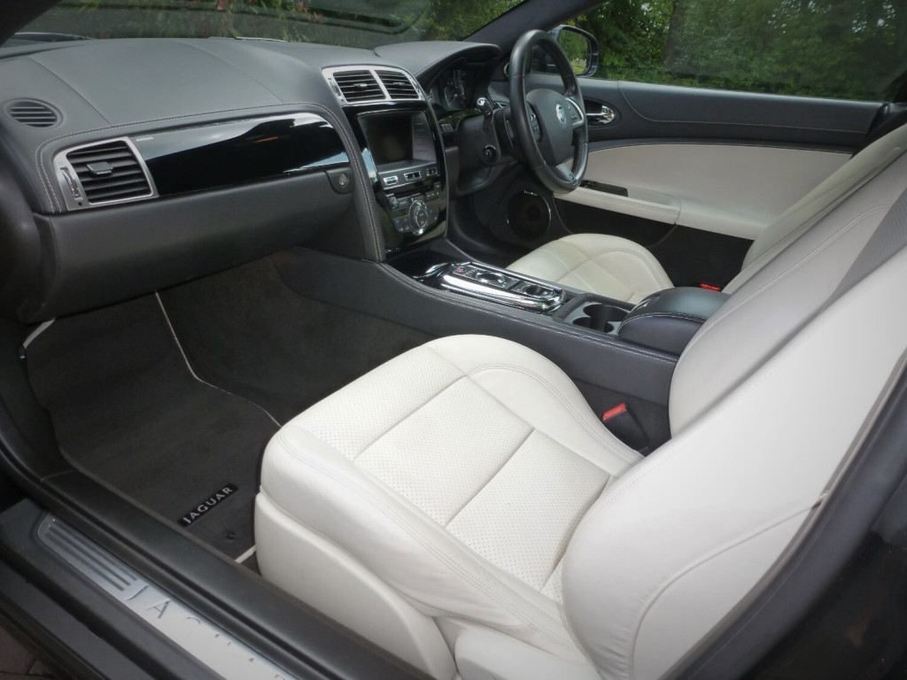 View JAGUAR XKR 5.0 V8 Coupe