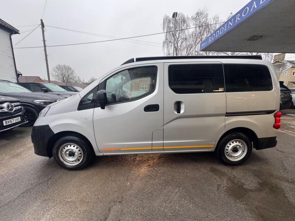 NISSAN NV200