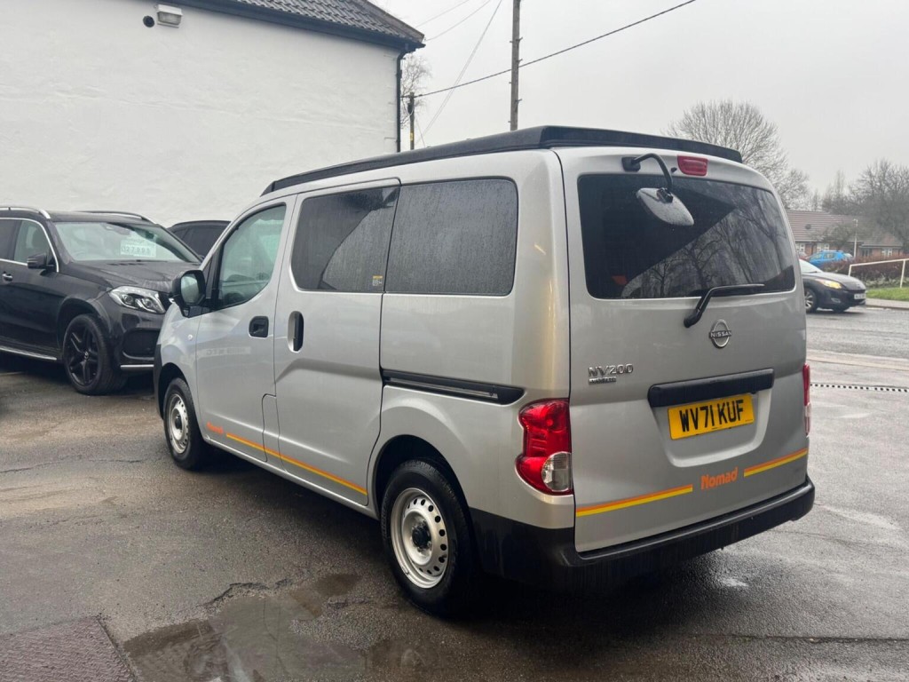 NISSAN NV200