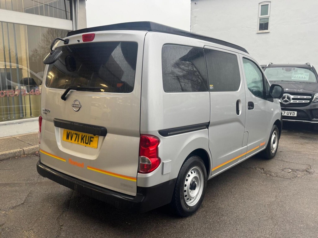 NISSAN NV200