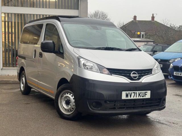 NISSAN NV200