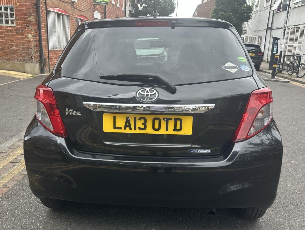 TOYOTA VITZ Yaris, 1.3 Petrol 5 Dr 2013