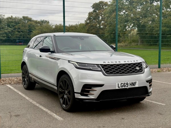 View LAND ROVER RANGE ROVER VELAR 2.0 D240 R-Dynamic SE Auto 4WD Euro 6 (s/s) 5dr