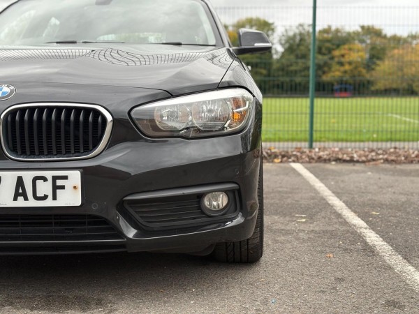 View BMW 1 SERIES 1.5 118i SE Auto Euro 6 (s/s) 5dr