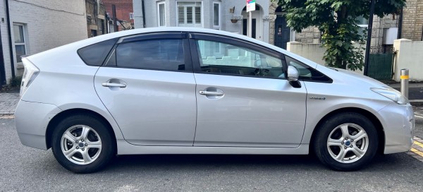 View TOYOTA PRIUS HYBRID 1.8 VVT-h T Spirit CVT, ULEZ COMPLIANT