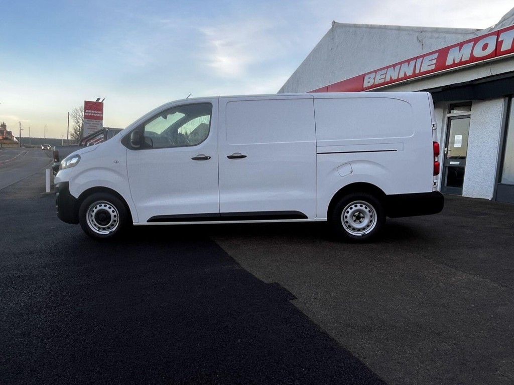 VAUXHALL VIVARO
