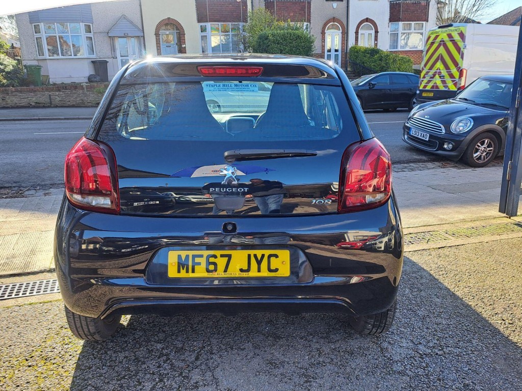 PEUGEOT 108