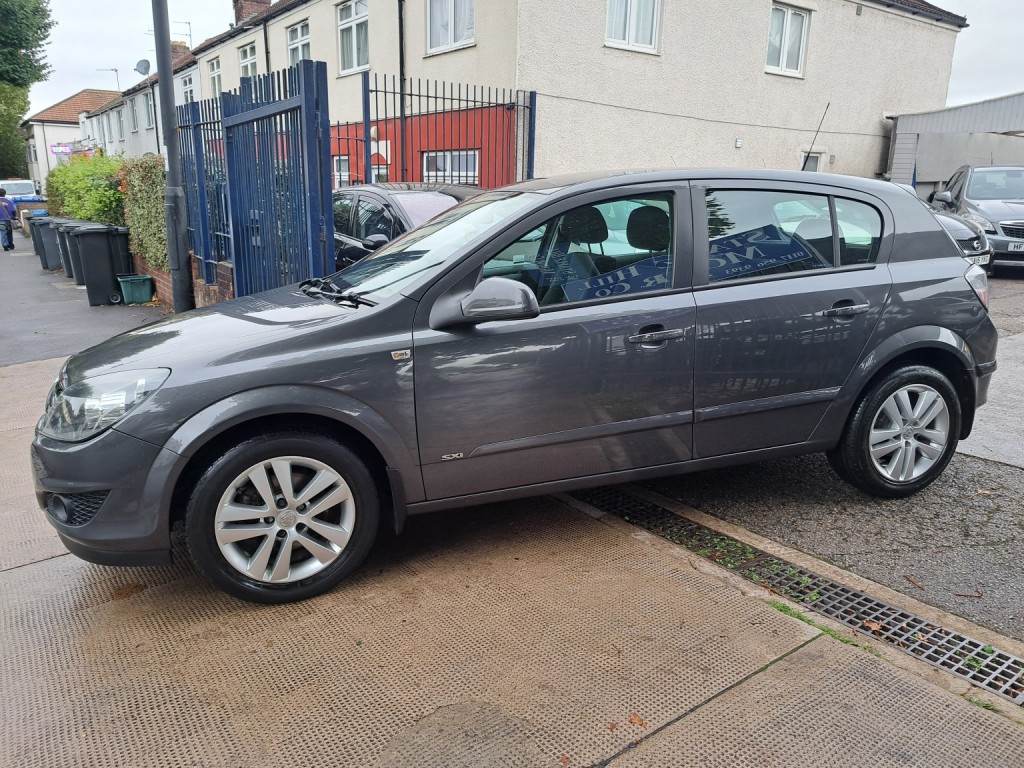 View VAUXHALL ASTRA 1.6 i 16v SXi