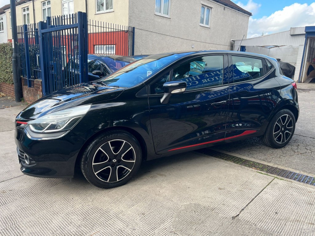 View RENAULT CLIO 1.5 Dynamique MediaNav dCi 90 Stop & Start