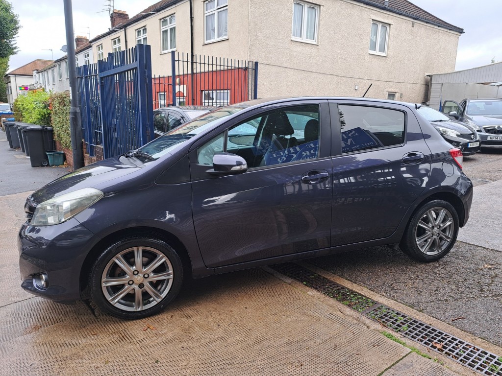 View TOYOTA YARIS 1.3 Dual VVT-i SR