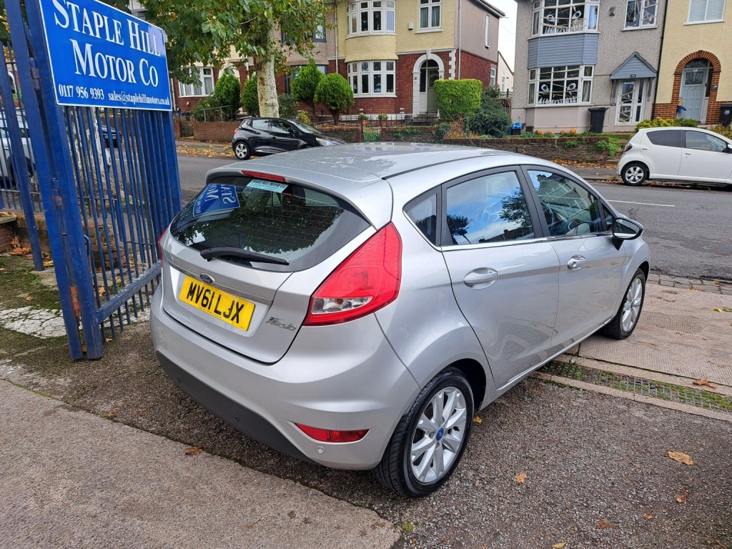 View FORD FIESTA 1.3 Zetec