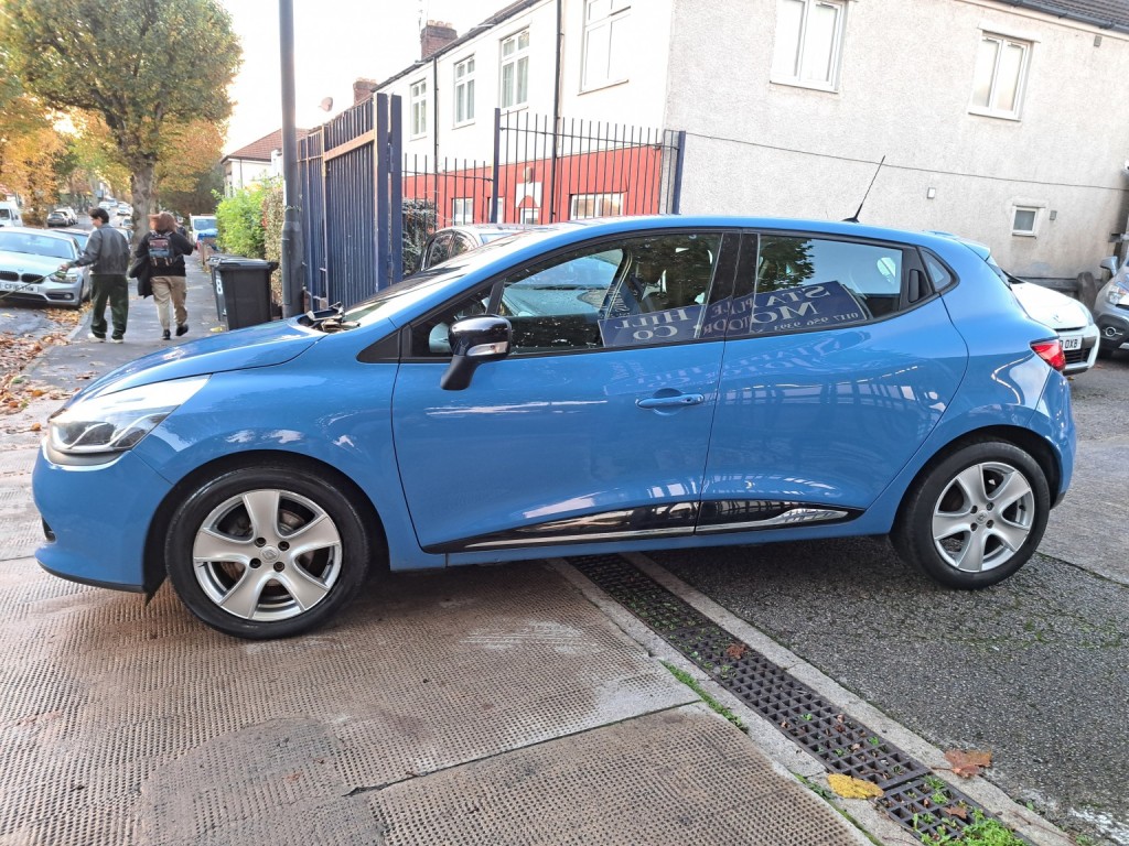 View RENAULT CLIO 0.9 Dynamique MediaNav TCe 90 Stop & Start