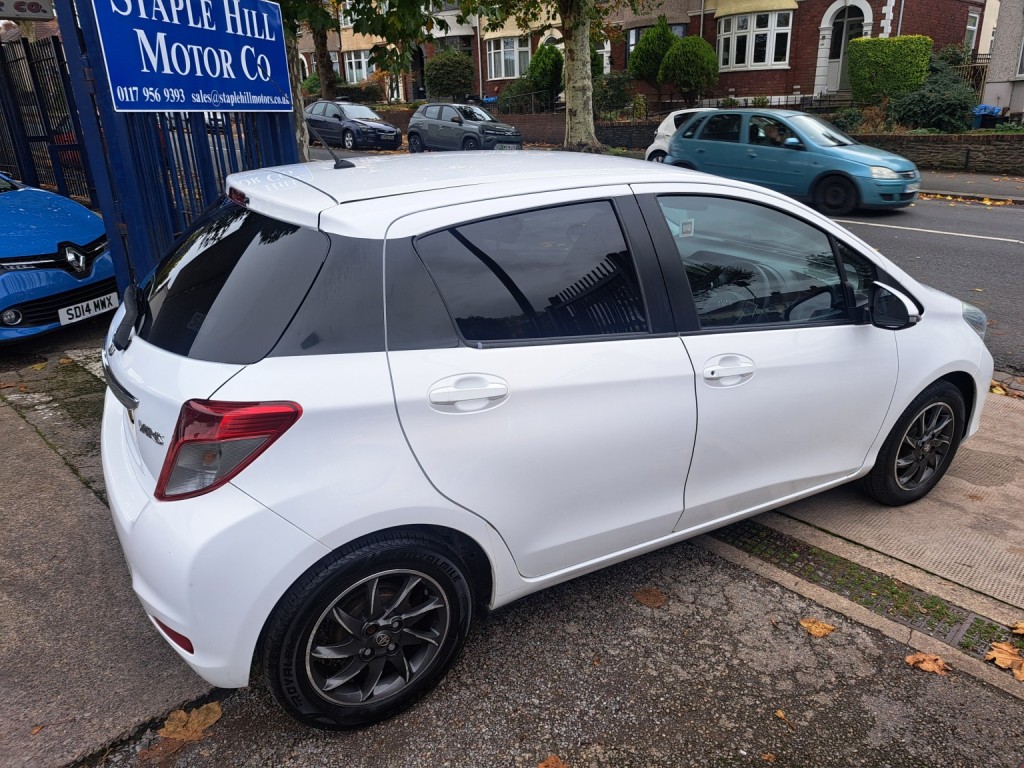 View TOYOTA YARIS 1.0 VVT-i Edition