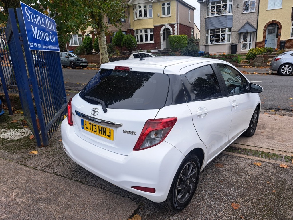 View TOYOTA YARIS 1.0 VVT-i Edition