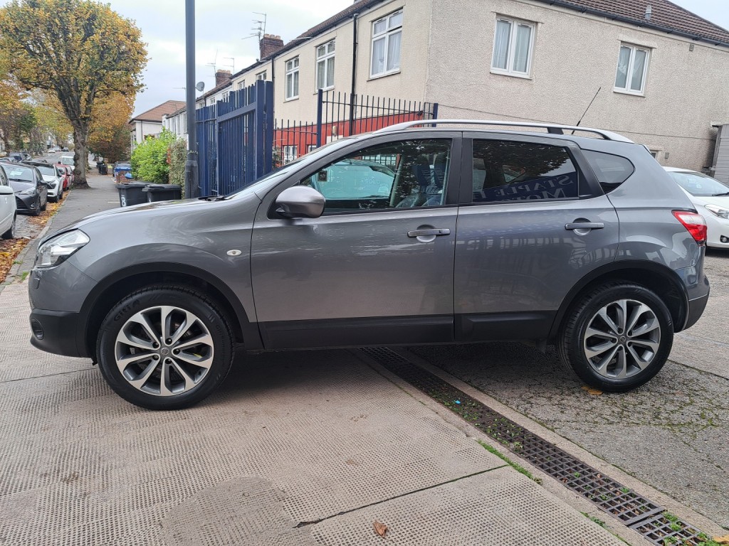View NISSAN QASHQAI 1.6 Tekna
