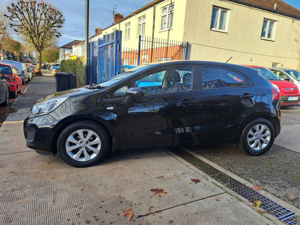View KIA RIO 1.3 VR7
