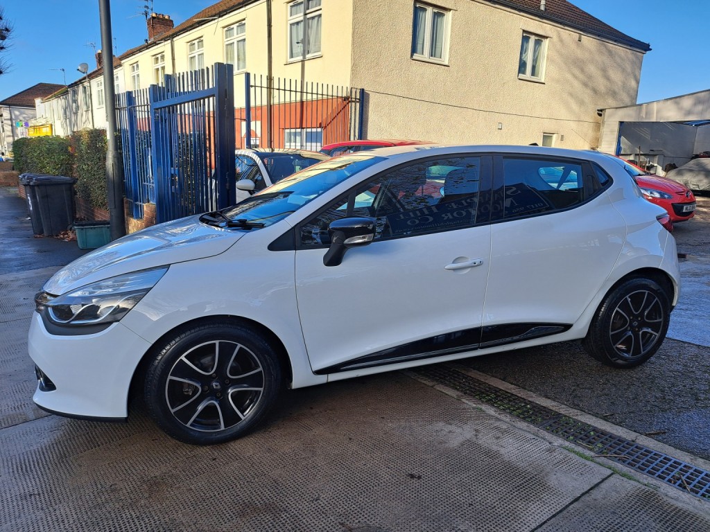 View RENAULT CLIO 0.9 Dynamique MediaNav TCe 90 Stop & Start