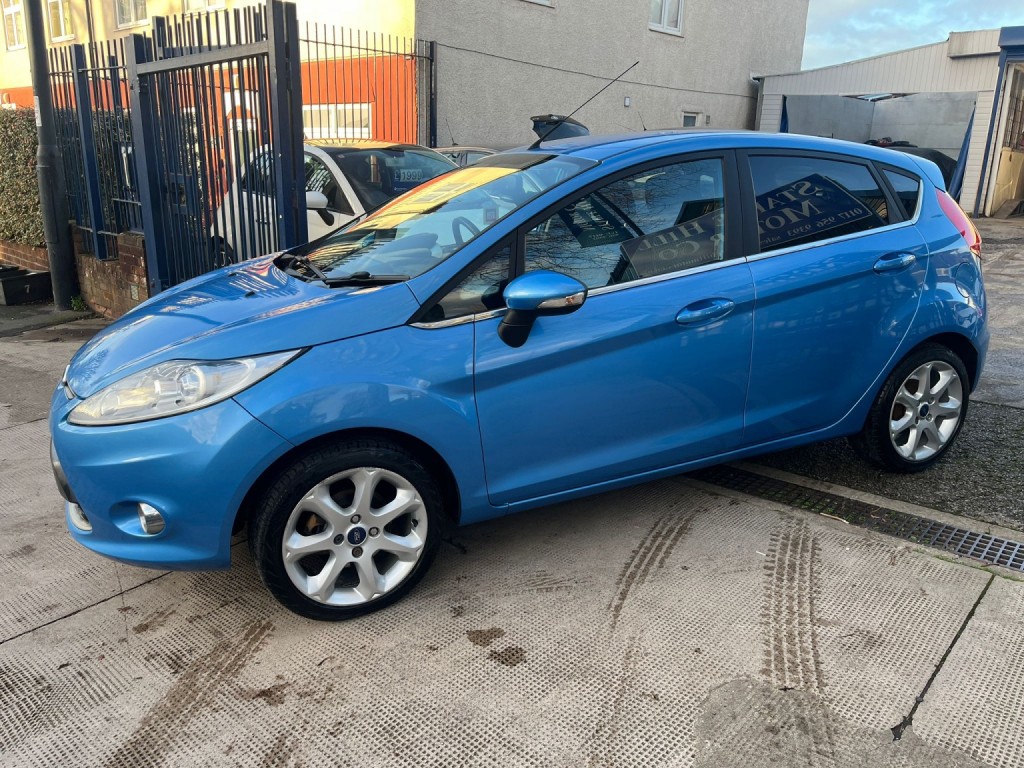 View FORD FIESTA 1.3 Zetec