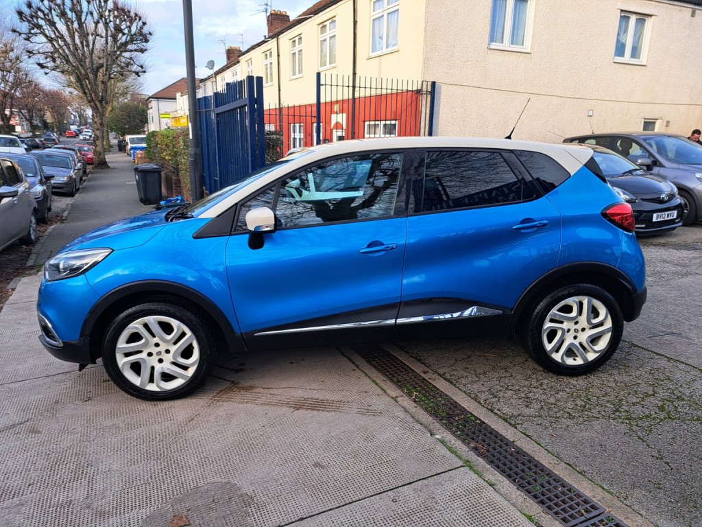 View RENAULT CAPTUR 0.9 Dynamique S MediaNav TCe 90 Stop & Start