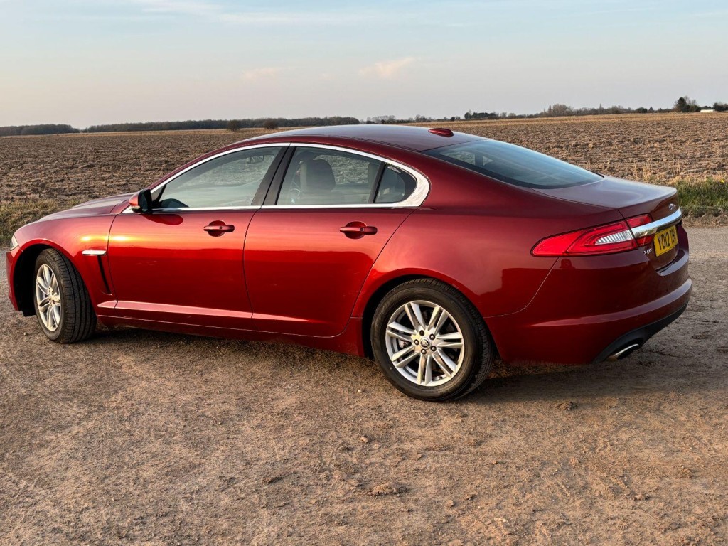 View JAGUAR XF 3.0 d V6 Luxury