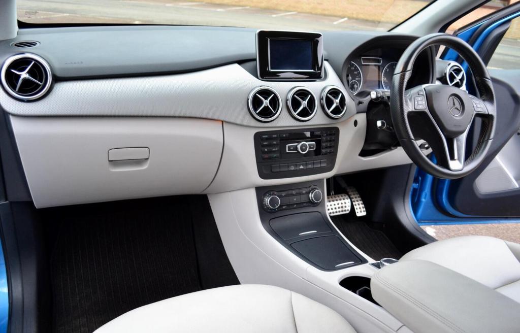 MERCEDES-BENZ B CLASS