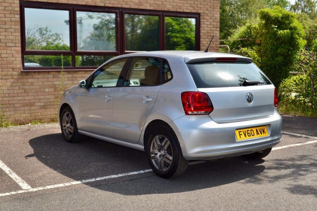 VOLKSWAGEN POLO