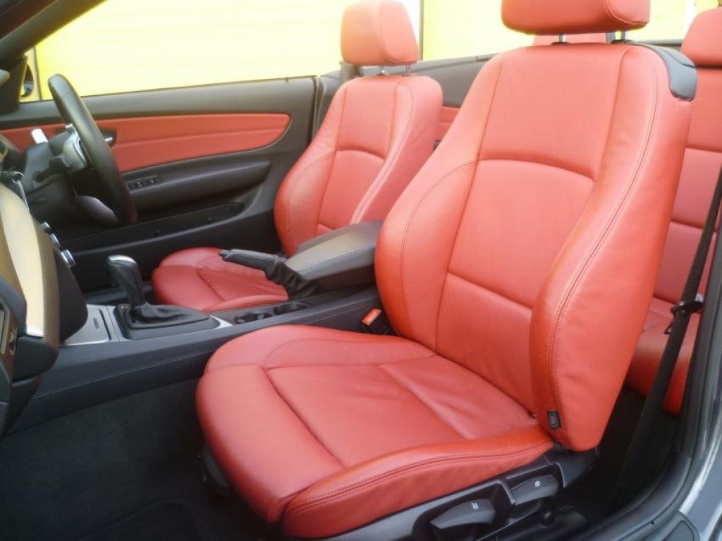 BMW 1 SERIES