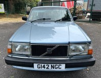 VOLVO 240