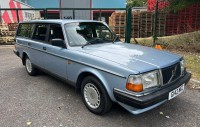 VOLVO 240