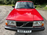 VOLVO 240
