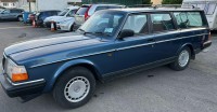 VOLVO 240