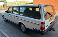 VOLVO 240