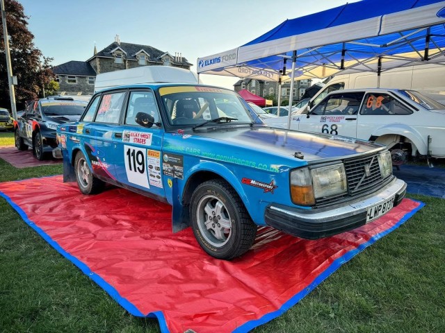 VOLVO 244